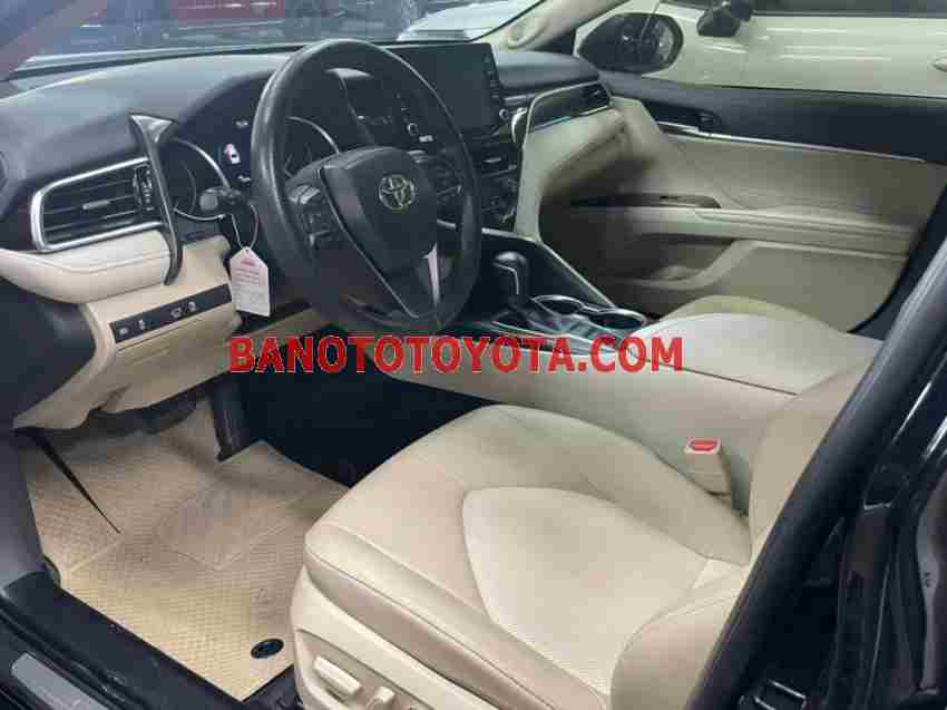 Xe Toyota Camry 2.0Q đời 2022 đẹp bán gấp