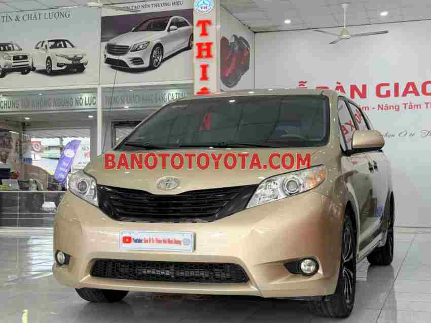 Bán Toyota Sienna LE 2.7 đời 2010 xe đẹp - giá tốt