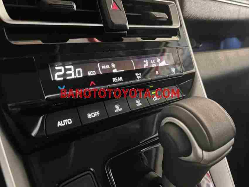 Cần bán Toyota Innova Cross 2.0 CVT 2025 - Số tự động