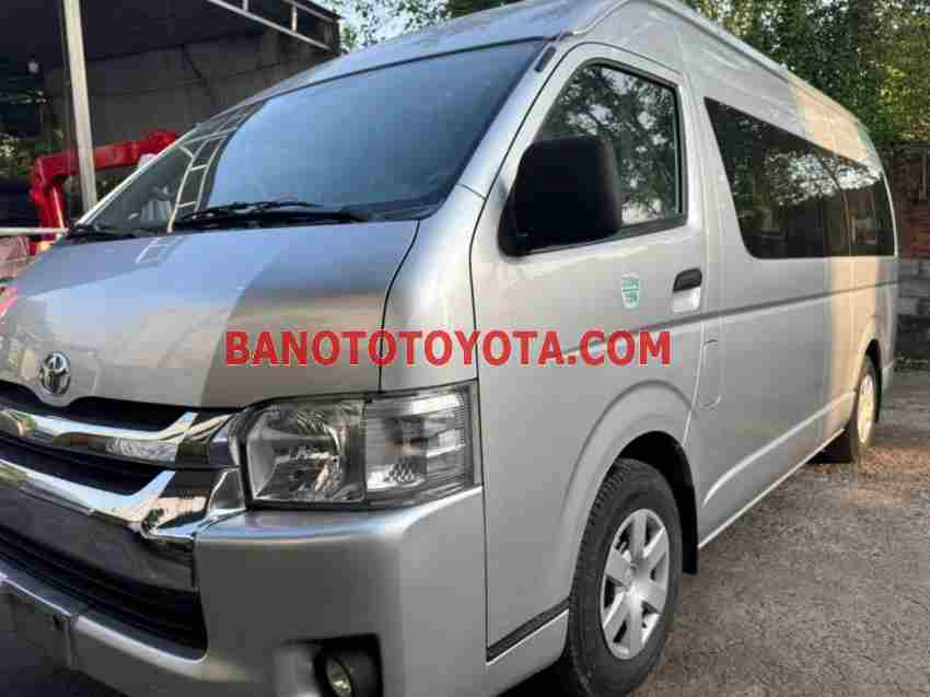 Xe Toyota Hiace 3.0 đời 2018 đẹp bán gấp