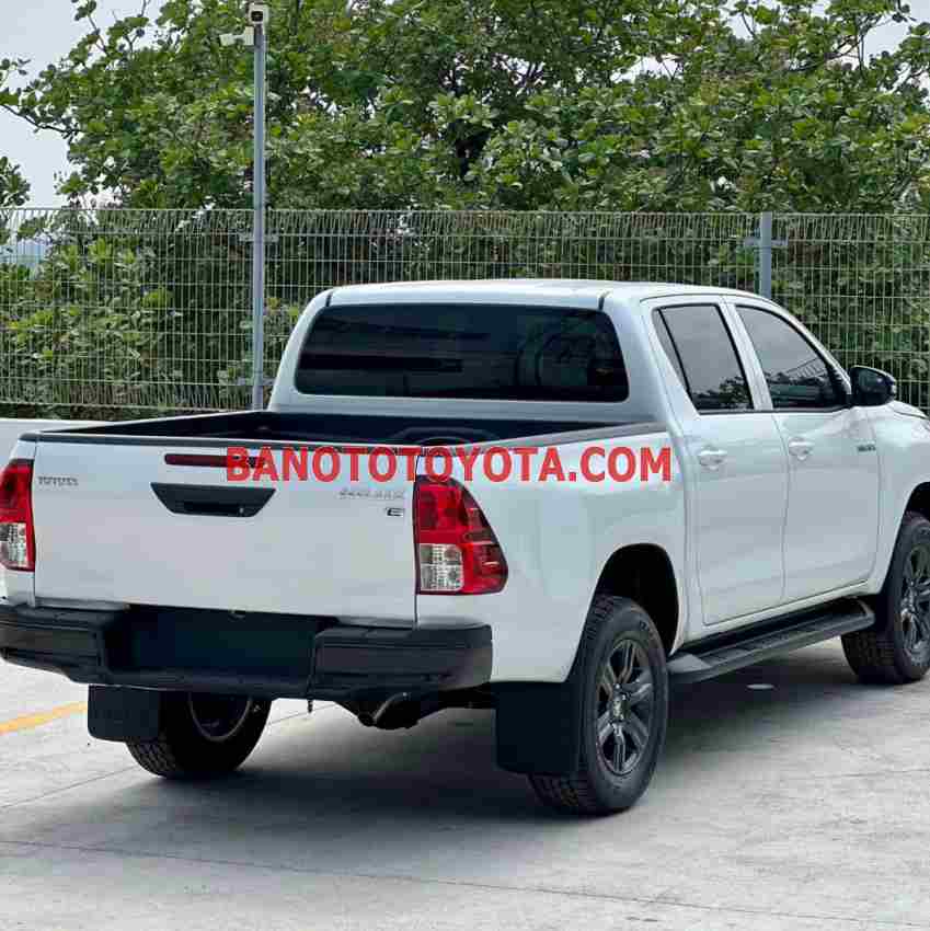 Toyota Hilux 2025 bản 2.4L 4x4 MT