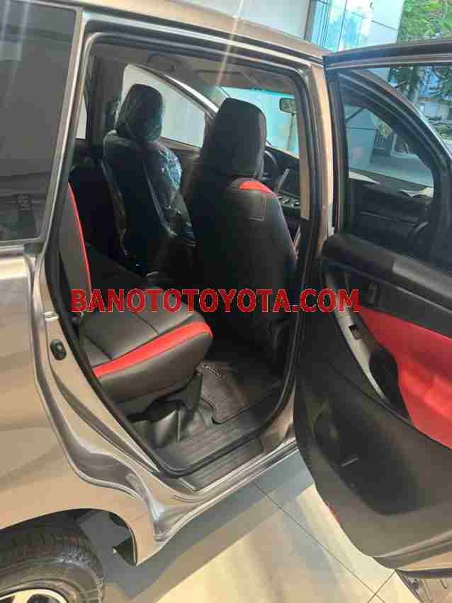 Cần bán gấp Toyota Innova E 2.0 MT đời 2023, màu Đồng