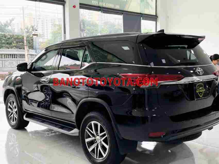 Cần bán Toyota Fortuner 2.7V 4x4 AT đời 2017