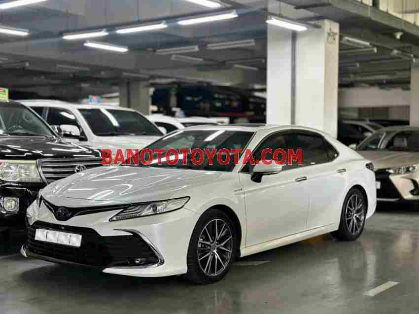 Toyota Camry 2.5HV 2022 giá cực tốt