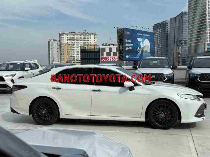 Cần bán xe Toyota Camry 2.5Q sx 2019
