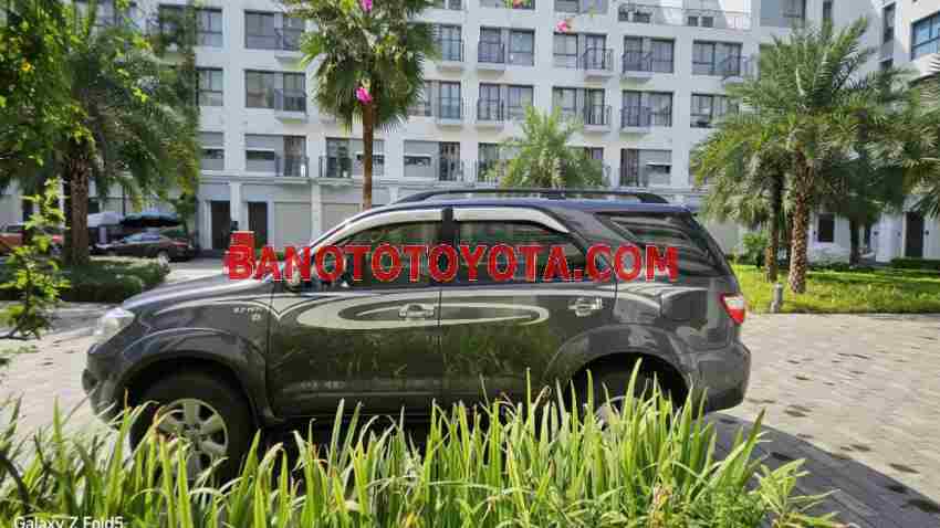 Toyota Fortuner 2.7V 4x4 AT 2011 Máy xăng đẹp long lanh