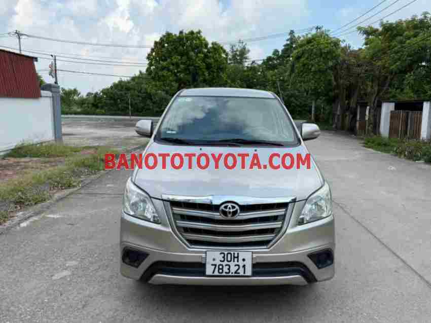 Cần bán Toyota Innova 2.0E Máy xăng 2015 màu Bạc