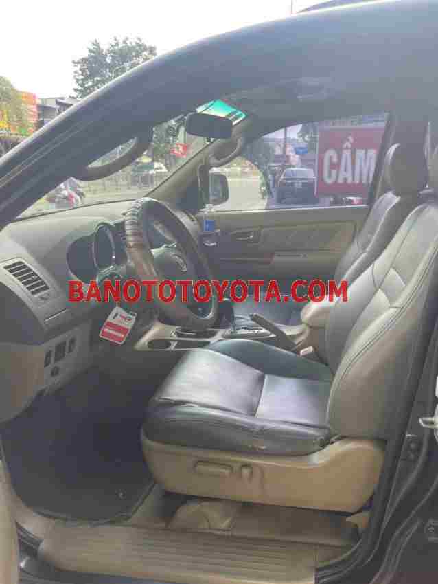 Cần bán xe Toyota Fortuner 2.7V 4x4 AT năm 2010 màu Xám cực đẹp