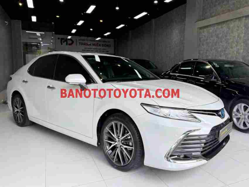 Cần bán xe Toyota Camry 2.5HV năm 2023 màu Trắng cực đẹp