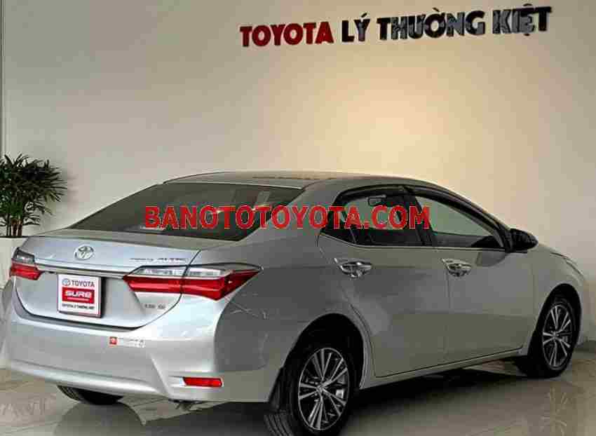Cần bán Toyota Corolla altis 1.8G AT 2017 - Số tự động