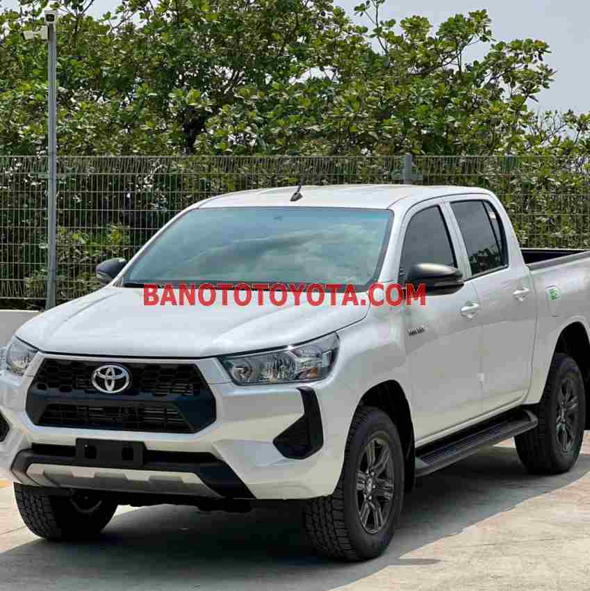 Bán Toyota Hilux 2.4L 4x4 MT đời 2025 - màu Trắng