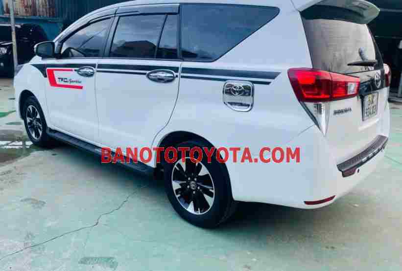 Cần bán xe Toyota Innova 2.0E màu Trắng 2019
