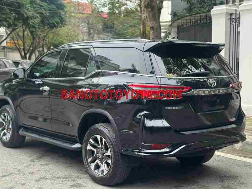 Xe Toyota Fortuner 2.8V 4x4 AT Legender đời 2021 đẹp bán gấp