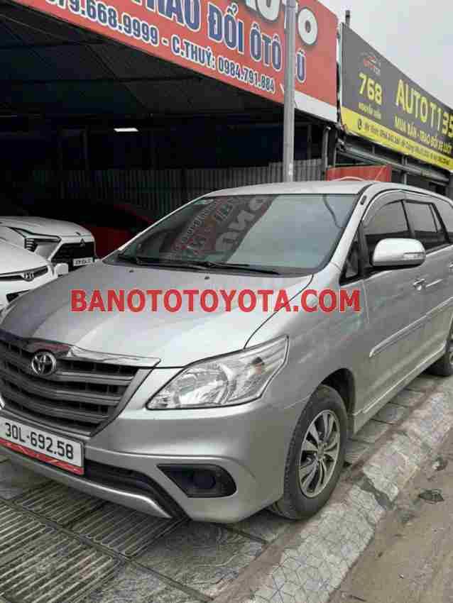 Cần bán xe Toyota Innova 2.0E 2015 Số tay màu Bạc