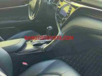 Cần bán gấp xe Toyota Camry 2.5Q 2021 màu Trắng