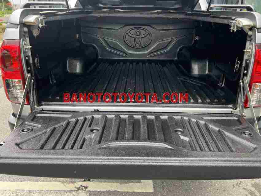 Cần bán nhanh Toyota Hilux 2.4E 4x2 MT 2019 cực đẹp
