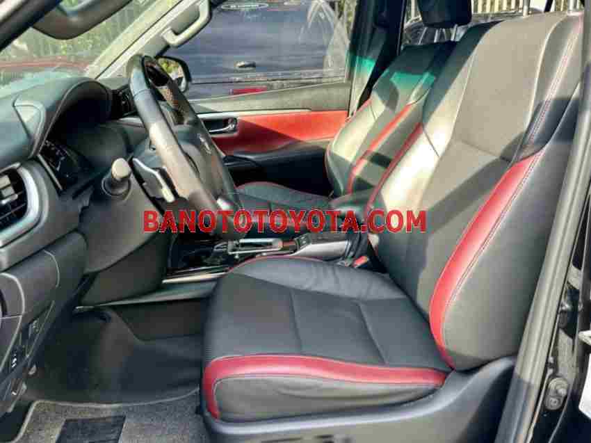 Cần bán nhanh Toyota Fortuner 2.4G 4x2 AT Legender 2021 cực đẹp