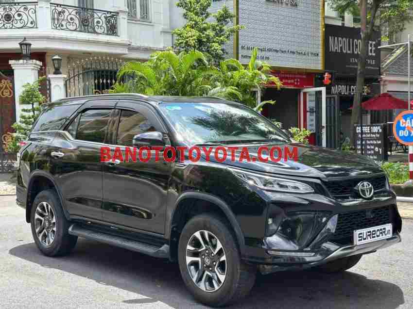 Cần bán xe Toyota Fortuner 2.4G 4x2 AT Legender 2021 Số tự động