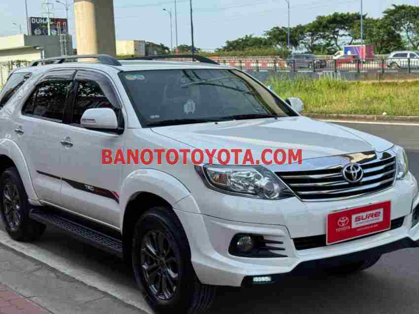 Cần bán xe Toyota Fortuner TRD Sportivo 4x2 AT năm 2016 màu Trắng cực đẹp
