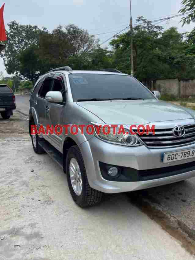 Bán Toyota Fortuner 2.7V 4x2 AT đời 2014 xe đẹp - giá tốt