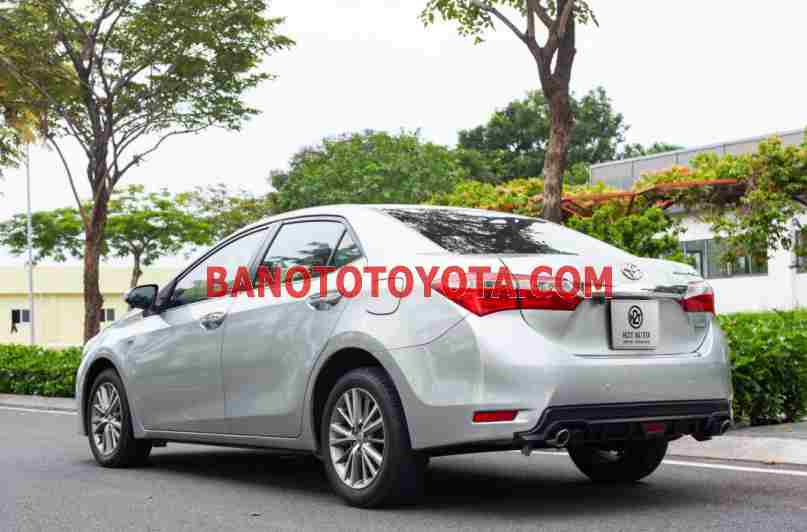 Cần bán gấp Toyota Corolla altis 1.8G AT đời 2015, màu Bạc
