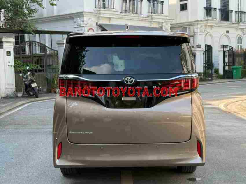 Toyota Alphard 2.4 AT 2025, màu Nâu, Số tự động