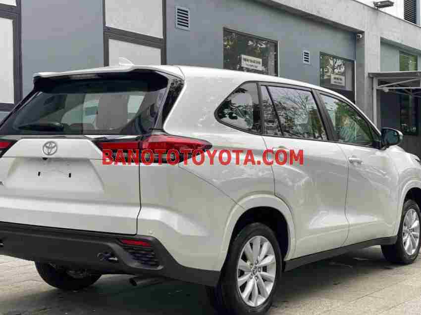 Toyota Innova Cross 2.0 CVT 2025, màu Trắng, Số tự động
