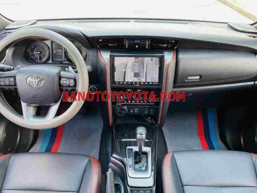 Bán Toyota Fortuner 2.8V 4x4 AT Legender đời 2021 xe đẹp - giá tốt