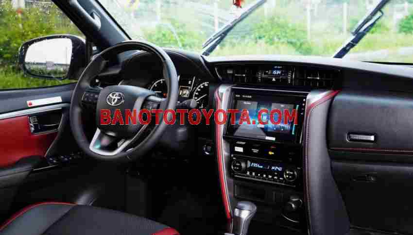 Cần bán xe Toyota Fortuner Legender 2.4L 4x2 AT 2024, xe đẹp