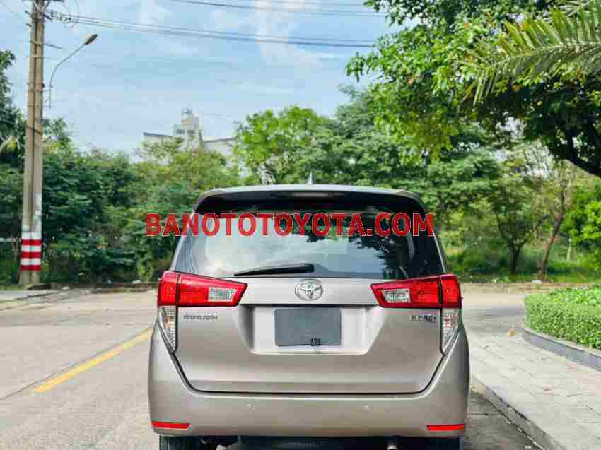 Bán Toyota Innova 2.0E, màu Đồng, Máy xăng, 2018