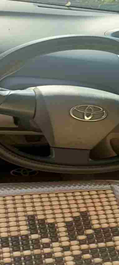 Cần bán gấp xe Toyota Vios 1.5E 2013 màu Bạc