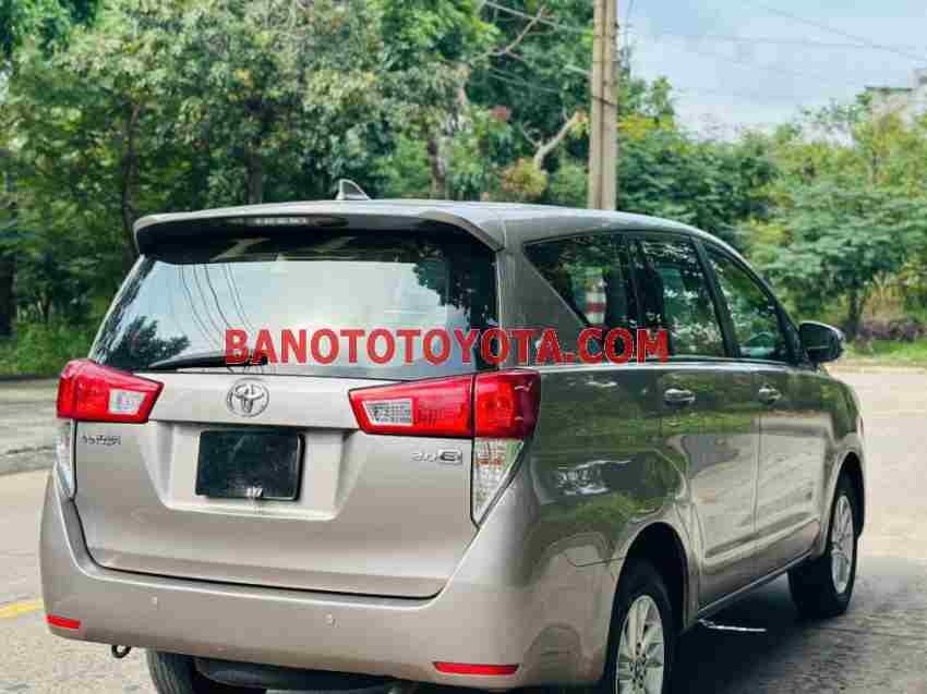 Toyota Innova 2.0E model 2018 xe chuẩn hết ý
