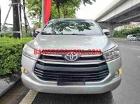 Cần bán xe Toyota Innova 2.0E màu Bạc 2017