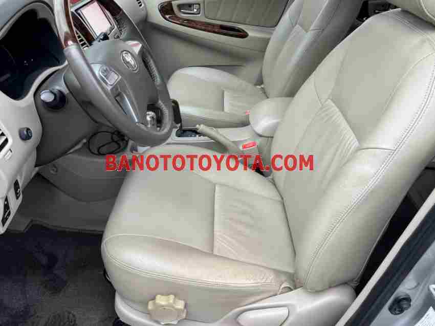Bán xe Toyota Innova 2.0V đời 2012 - Giá tốt