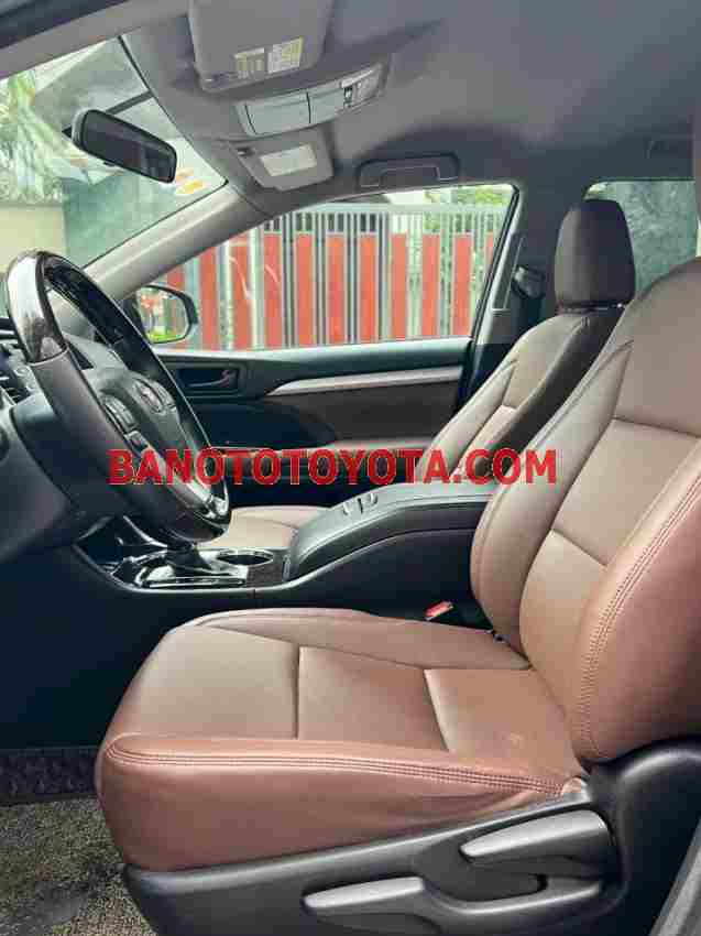 Xe Toyota Highlander LE 2.5 AWD đời 2020 đẹp bán gấp