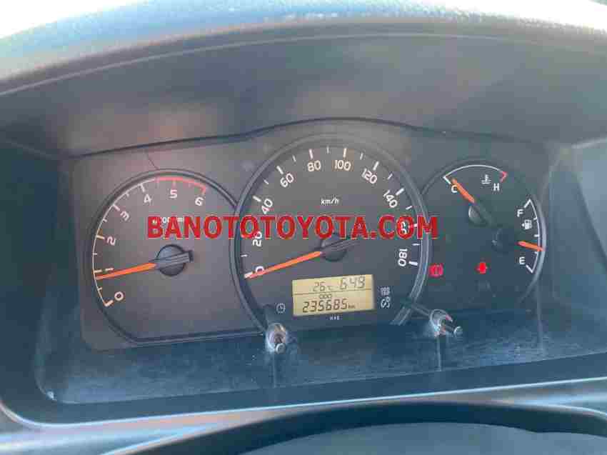 Toyota Hiace 2014 Van Minivan màu Bạc