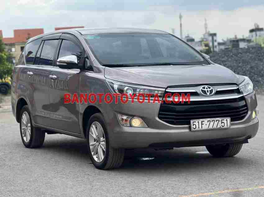 Bán xe Toyota Innova 2.0V đời 2016 - Giá tốt