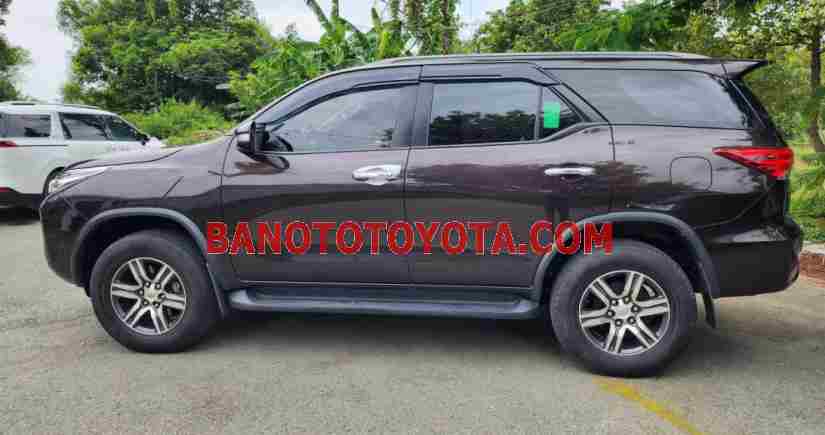 Toyota Fortuner 2.7V 4x2 AT 2017, xe đẹp, hết ý