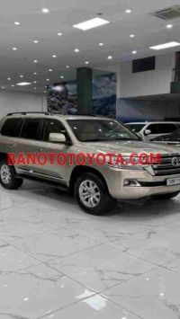 Cần bán gấp xe Toyota Land Cruiser VX 4.6 V8 năm 2016, màu Vàng, Số tự động