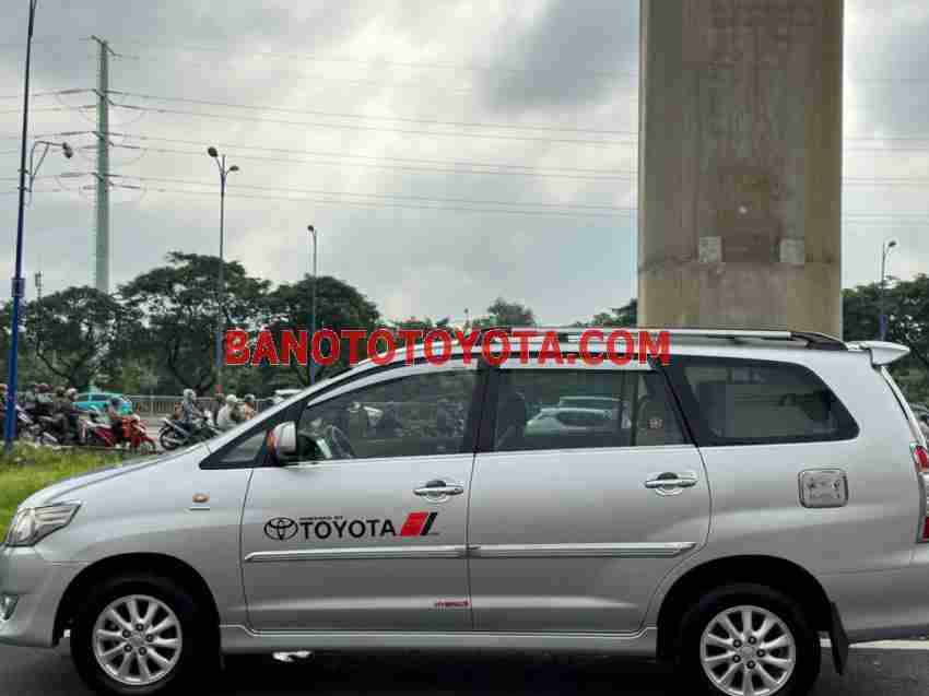 Cần bán xe Toyota Innova 2.0G đời 2012