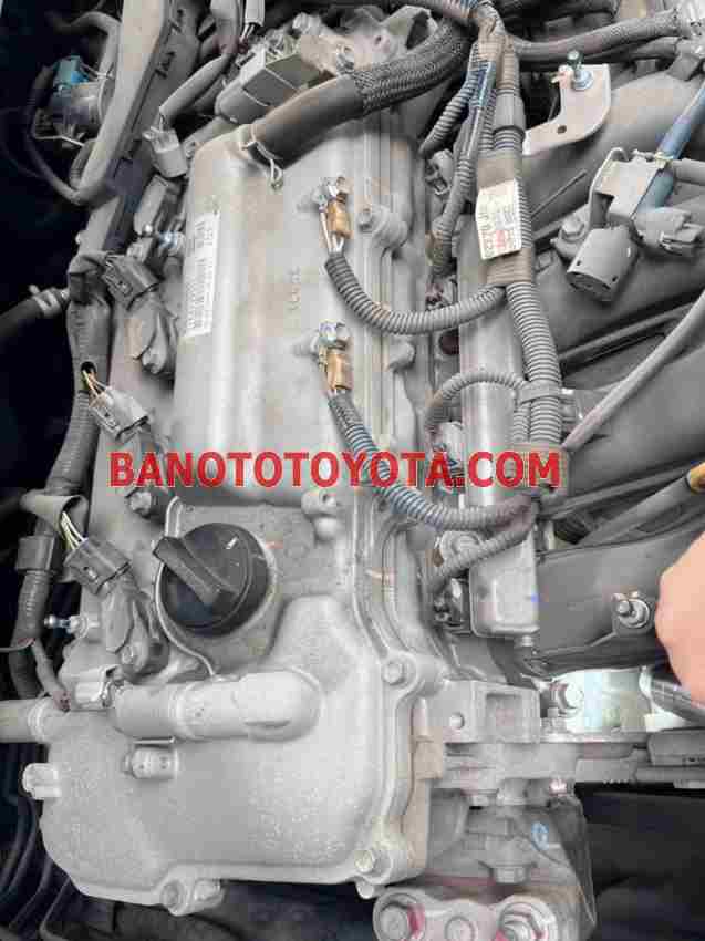 Cần bán Toyota Corolla altis 2.0V đời 2014