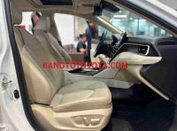Cần bán gấp Toyota Camry 2.0Q đời 2022, màu Trắng