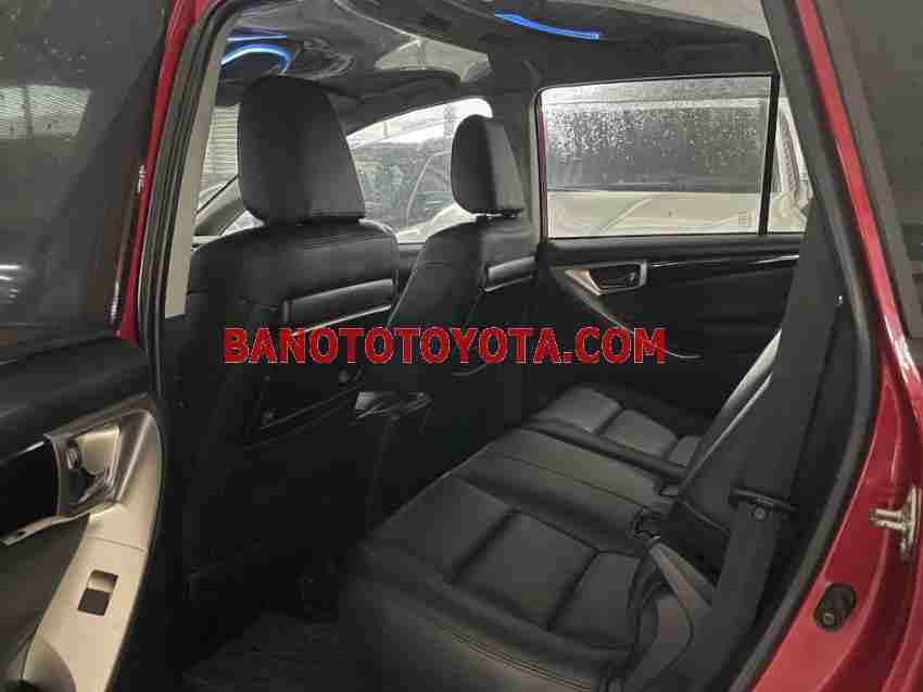 Cần bán gấp Toyota Innova 2.0 Venturer đời 2018, màu Đỏ