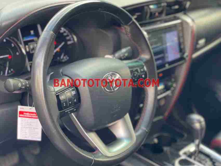 Cần bán gấp Toyota Fortuner Legender 2.4L 4x2 AT 2022 - Xe đẹp - Giá tốt