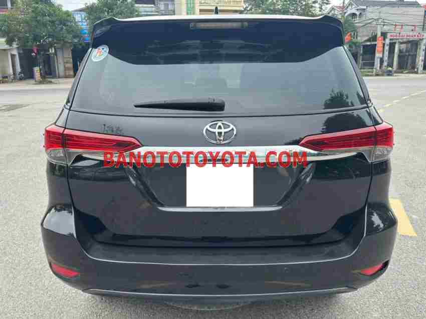 Cần bán gấp xe Toyota Fortuner 2.7V 4x2 AT 2017 màu Đen