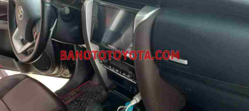 Cần bán Toyota Fortuner 2.7V 4x2 AT 2017 - Số tự động