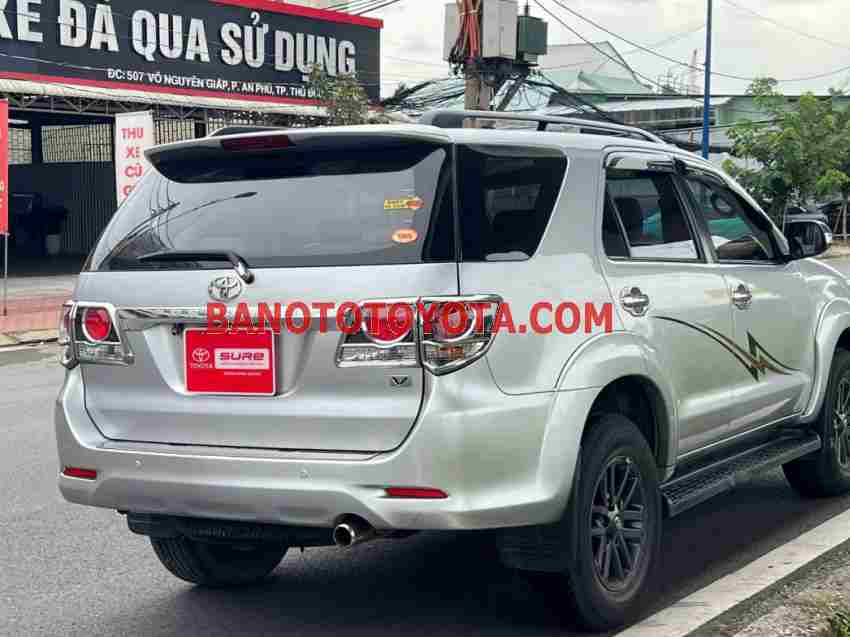 Toyota Fortuner 2.7V 4X2 AT model 2016 xe chuẩn hết ý