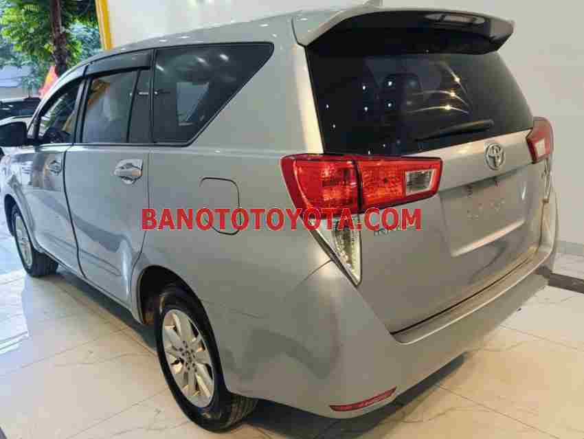 Cần bán xe Toyota Innova 2.0E đời 2017