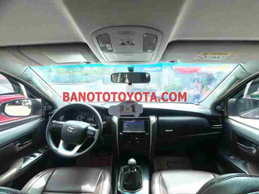 Cần bán gấp xe Toyota Fortuner 2.4G 4x2 MT năm 2018, màu Bạc, Số tay