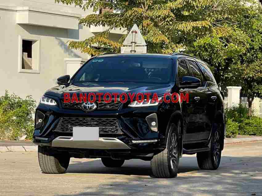 Cần bán Toyota Fortuner 2.8V 4x4 AT Legender Máy dầu 2020 màu Đen